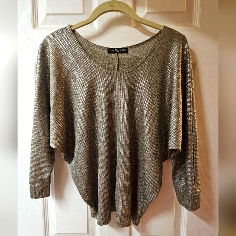 Small Gold Relaxed fit top
